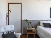 Casa moderna mobiliada com quintal e vista para montanha...