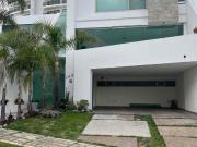 Casa en venta en Gran Jardín, muy amplia 300 mts y moderna