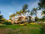 CASA MODERNA NO LAGO SUL PONTA DE PICOLÉ ÁREA DE LAZER...