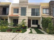 CASA MODERNA SEMINUEVA EN VENTA EN JIUTEPEC EN PRIV CON...