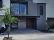 Casa moderna y nueva en venta en Solares Residencial en...