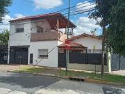 CASA MULTIFAMILIAR BOULOGNE PATIO COCHERAS URGENTE