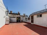 Casa multifamiliar en venta de 6 ambientes con Patio,...