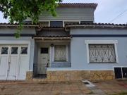 CASA MULTIFAMILIAR VENTA LOMAS DE ZAMORA PILETA