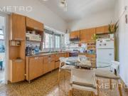 Casa Multifuncional en Venta, 9 ambientes, en Lanús con...