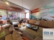 Casa multipavimentos à venda, bem localizada, próxima ao...