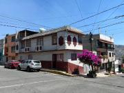 CASA MUY AMPLIA EN ESQUINA IDELA PARA NEGOCIO