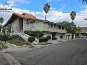 CASA MUY AMPLIA EN RENTA LOMAS DE AGUACALIENTE