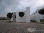 Casa muy amplia en venta en Parque Aguascalientes, lomas...