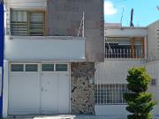 CASA MUY AMPLIA EXCELENTE UBICACIÓN A 5 MIN DE TOLUCA CENTRO
