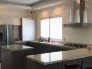 Casa muy amplia y funcional Amplio Jardín