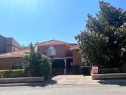 Casa muy equipada en Las Haciendas, frente a parque