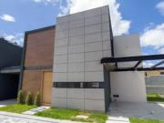 Casa N4 en venta en San Juan de Cumbayá, sector Yanazarapata