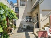 Casa na floresta com quintal