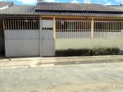 CASA NA LAJE 2 QUARTOS, GARAGEM COBERTA PARA 2 CARROS