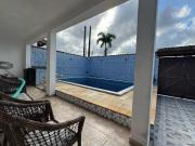 Casa na praia com 2 quartos e piscina em Peruíbe