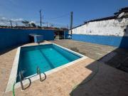 Casa na praia com 3 quartos e piscina em Itanhaém