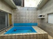 Casa na praia com 3 quartos e piscina em Itanhaém