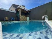 Casa na praia com piscina e 2 quartos em Peruíbe