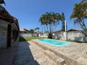 Casa na praia com piscina e 3 quartos em Itanhaém