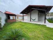Casa na praia com piscina e 4 quartos em Itanhaém