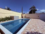 Casa na praia com piscina e edícula em Itanhaém
