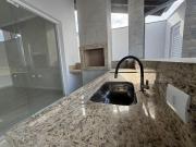Casa na praia com piscina em Peruíbe