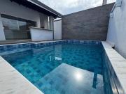 Casa na praia com piscina em Peruíbe R$ 800.000,00