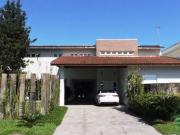 Casa na praia, Condomínio fechado, Alto padrão, 4...