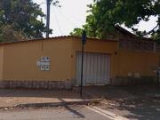 Casa na Vila Monticelli Casa de Rua com 3 Quarto s por...