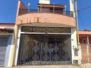 Casa na zona central com 4 dormitórios, 1 sendo suíte e...