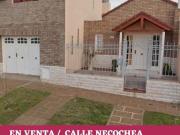 Casa Necochea con quincho y pileta