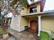 Casa no adosada de 4 dormitorios en conjuntos privado