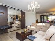 Casa no Ahú Maravilhosa! Baixou o Preço de R$2900.00,00...