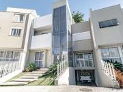Casa no Bairro Bacacheri com 290 m²