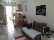 Casa no bairro Hípica, com 2 dormitórios e 2 vagas...