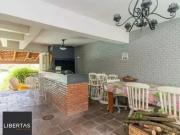 Casa no bairro Três Figueiras de 3 dormitórios e 3 vagas...