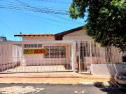 Casa no centro – Próximo Av. Mato Grosso