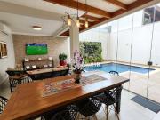 Casa no condominio Bosque dos Jatobas, 3 suites