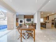 Casa no condominio Jardim America, 3 suites