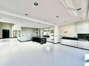 Casa no Condomínio São Paulo II 4 suítes e 6 vagas 440...