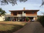 Casa no condominio Shangri lá