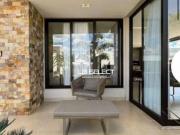 Casa no Condomínio Splêndido com quatro suítes e varanda...