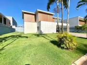 Casa no Guarujá, Condomínio Fechado, 4 Quartos, Sendo 4...