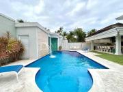 Casa no Guarujá, Condomínio Fechado, Jardim Acapulco, 5...