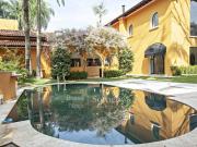 Casa no Jardim Guedala em frente a praça e com quadra de...