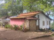 Casa no meio da praia a beira mar