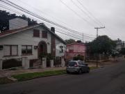 CASA NO MENINO DEUS COM 4 DORMITÓRIOS