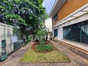 Casa à venda no Pacaembu com vista e piscina