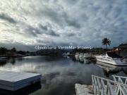 Casa no Residencial Marina Guarujá no canal de Bertioga,...